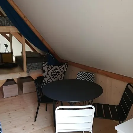 Du Port De Plaisance Перонн