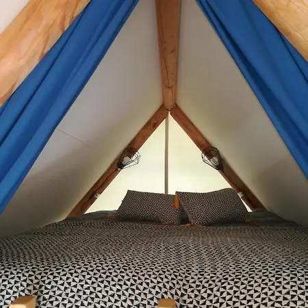 Du Port De Plaisance 3* Перонн