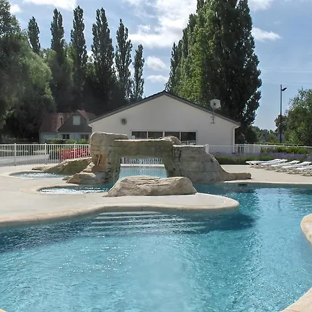 Camping Du Port De Plaisance