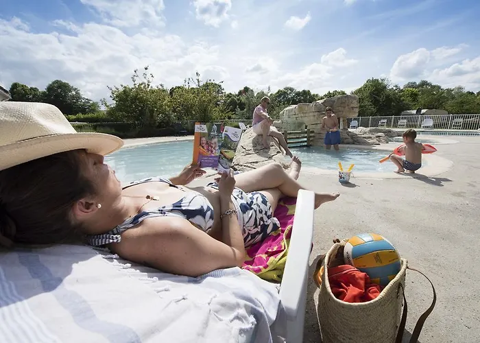 Du Port De Plaisance Camping Péronne